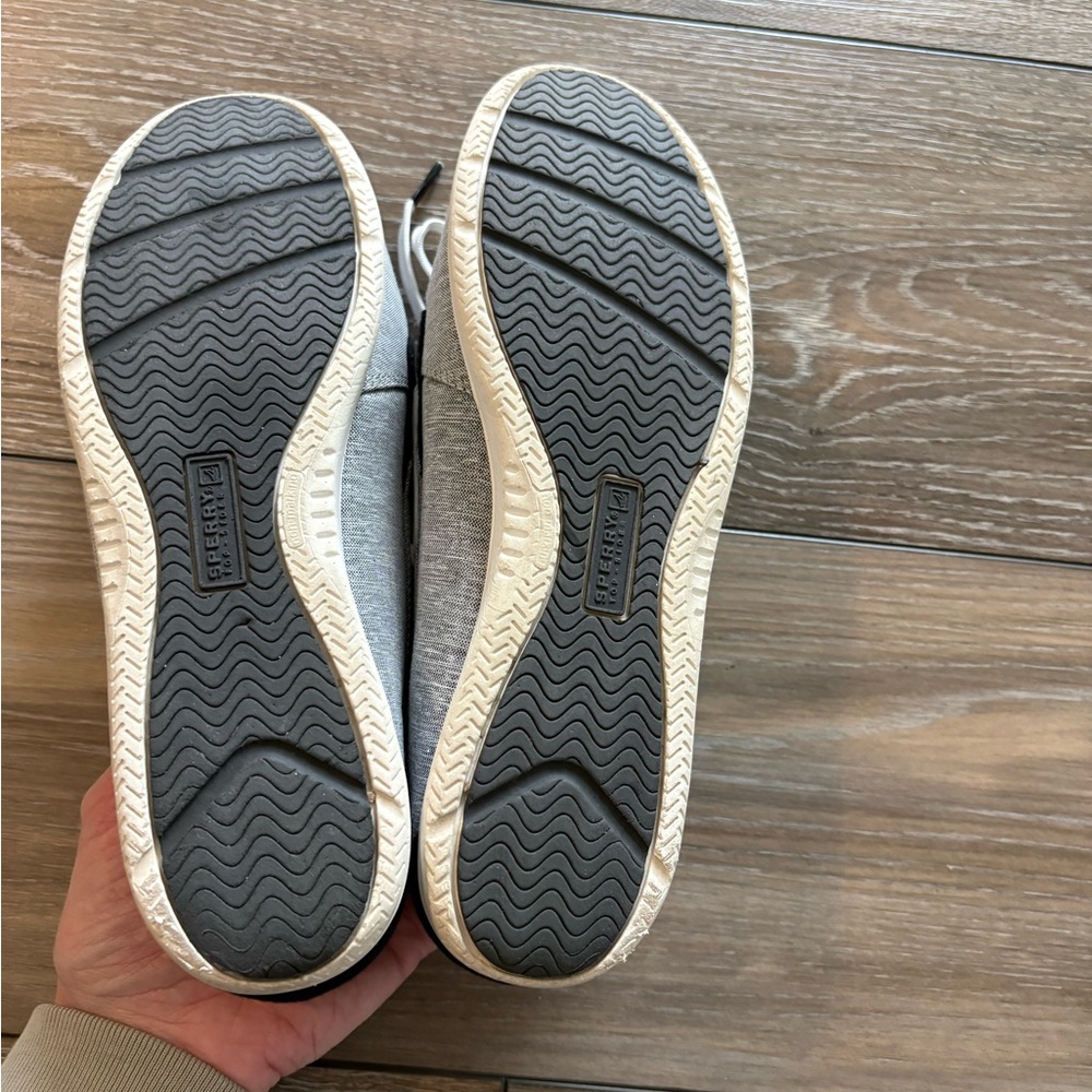 Women's Sperry Shoes Size 9.5 - Picture 4 of 4